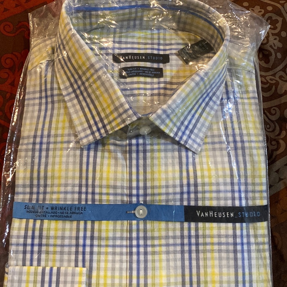 Van Heusen dress shirt 16-161/2 slim fit 32/33